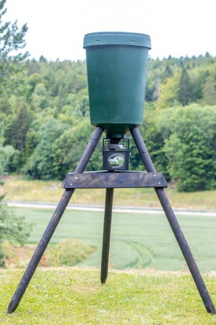 KOMPLETT FÔRAUTOMAT - TIL REV - 120 LITER